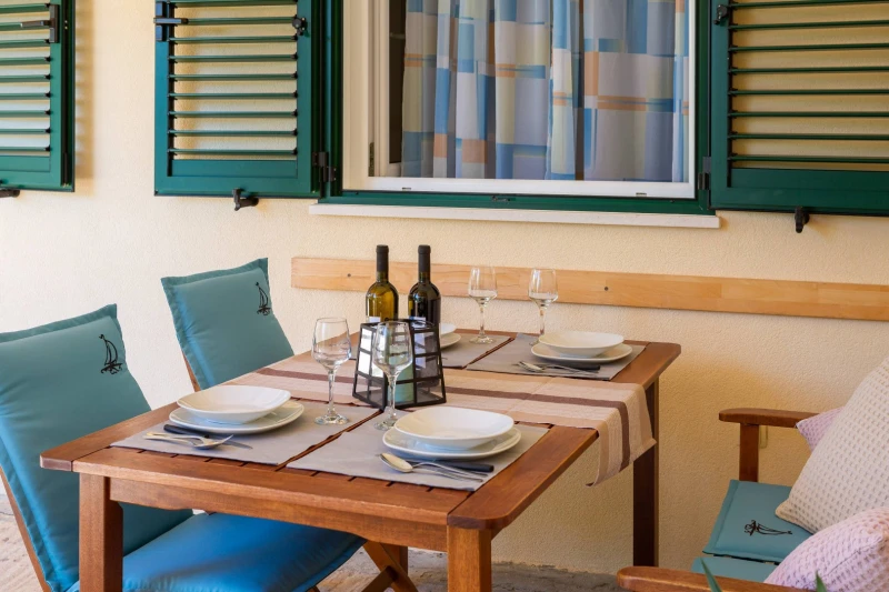ORANGE APARTMAN, Dnevni boravak
