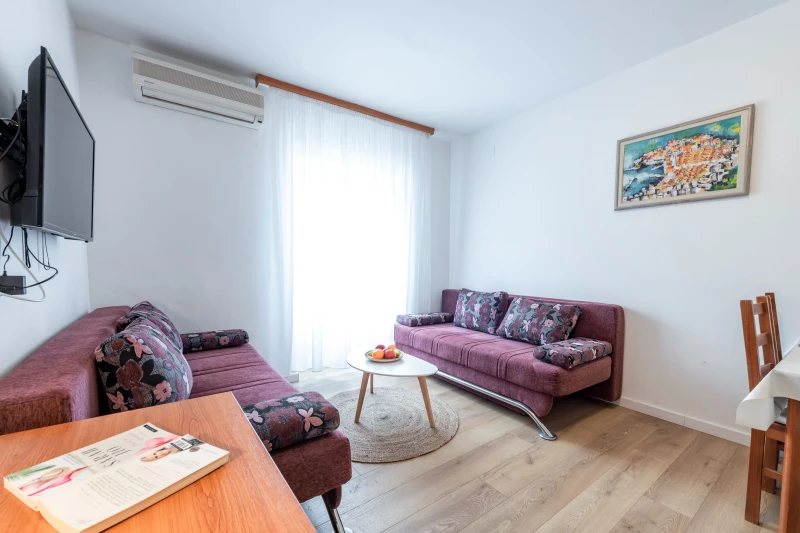 02 Apartman 2+1 osobe - privatna terasa, Dnevni boravak