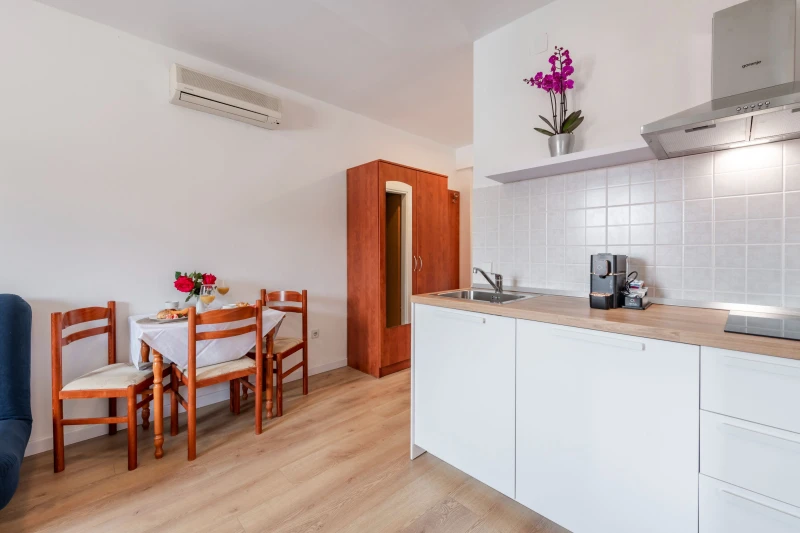 05 Apartman za 2+1 osobu - terasa s pogledom na more