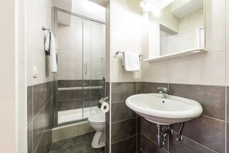 09 Apartman 2+1 osobe, prizemlje, Kupaonica / wc