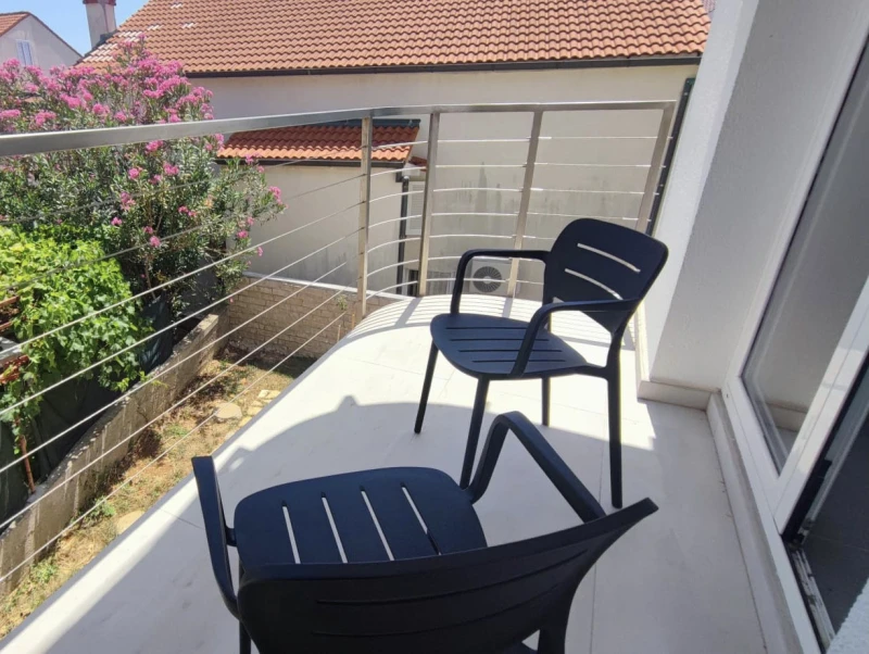 Apartment 1-5, Wohnzimmer
