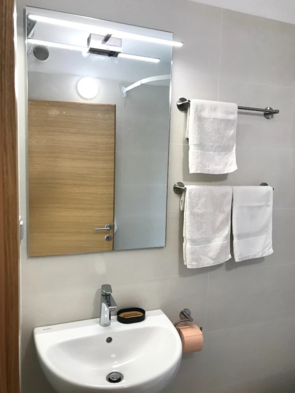 Apartment 1-5, Badezimmer / WC