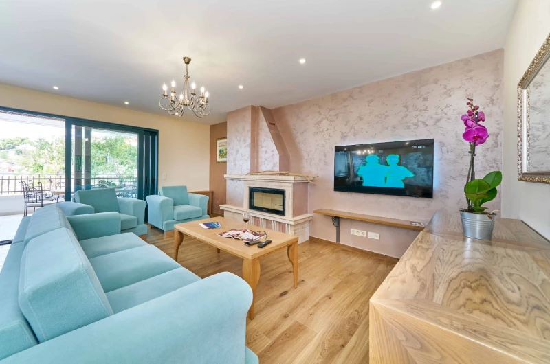 Villa Mladenka, Living room