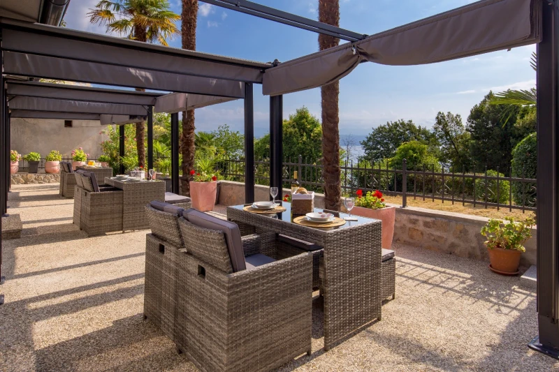 Accommodation near the sea