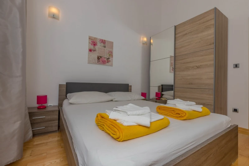 A1, Camere