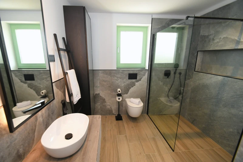 Villa Helena, Bathroom / WC