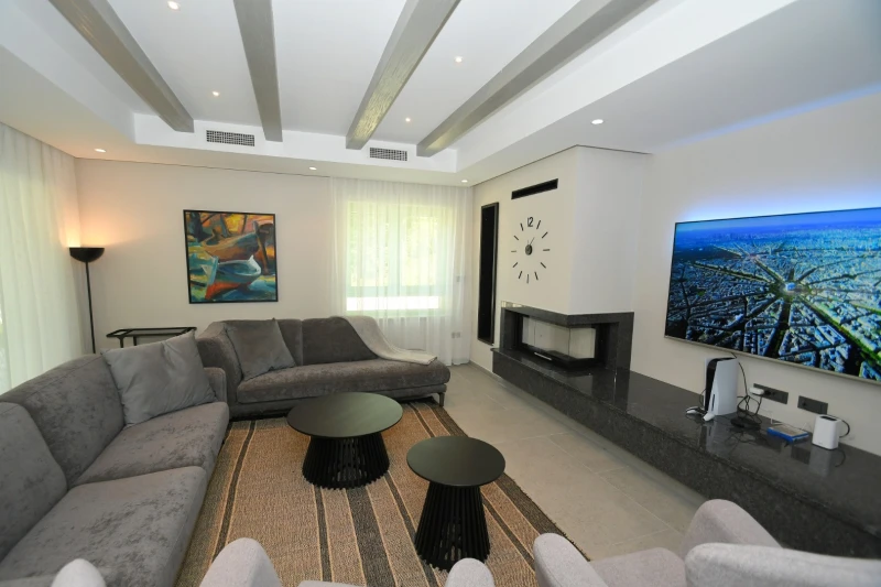 Villa Helena, Living room