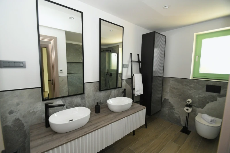 Villa Helena, Bathroom / WC