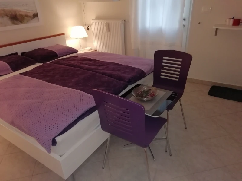Soba Sarr, Camere