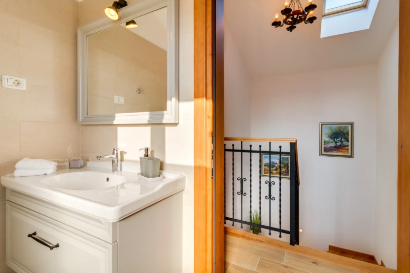 Villa Nima, Bathroom / WC