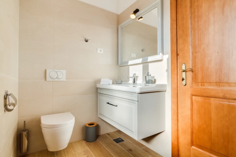 Villa Nima, Bathroom / WC