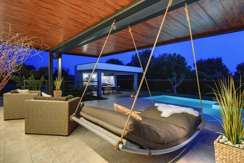 Modern and cozy villa with pool near Pula