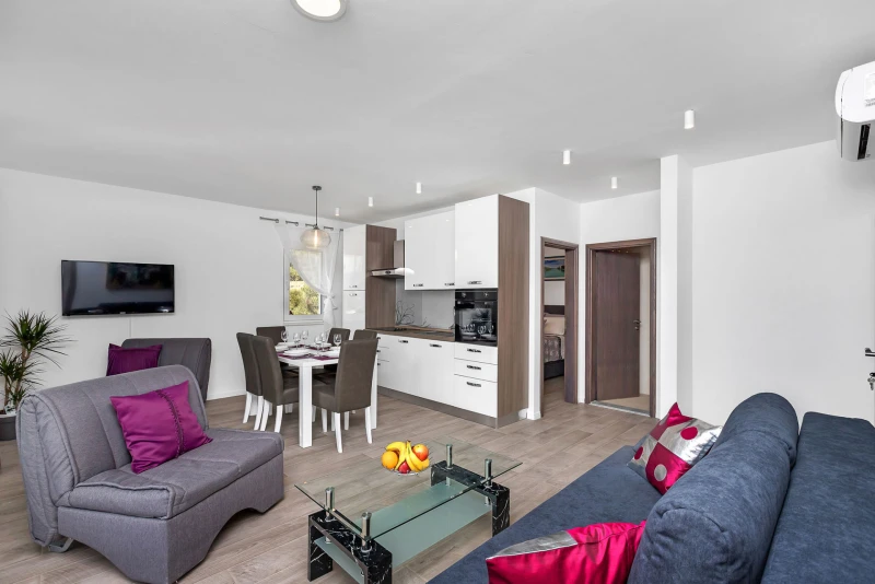 Apartment 3, Wohnzimmer