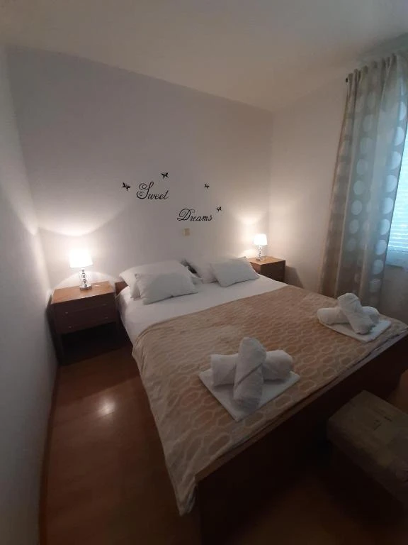 Apartman "Ružmarin", Sobe