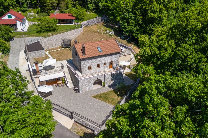 Casa Tilia - rustikalna kamena kuća s bazenom, Casa Tilia - rustikalna kamena kuća s bazenom, Ledenice