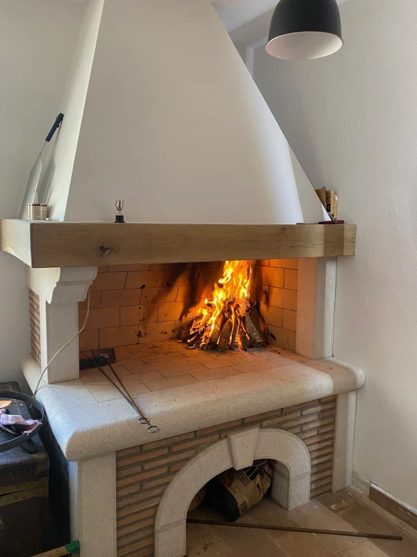 Casa Tilia - rustikalna kamena kuća s bazenom, Dnevni boravak