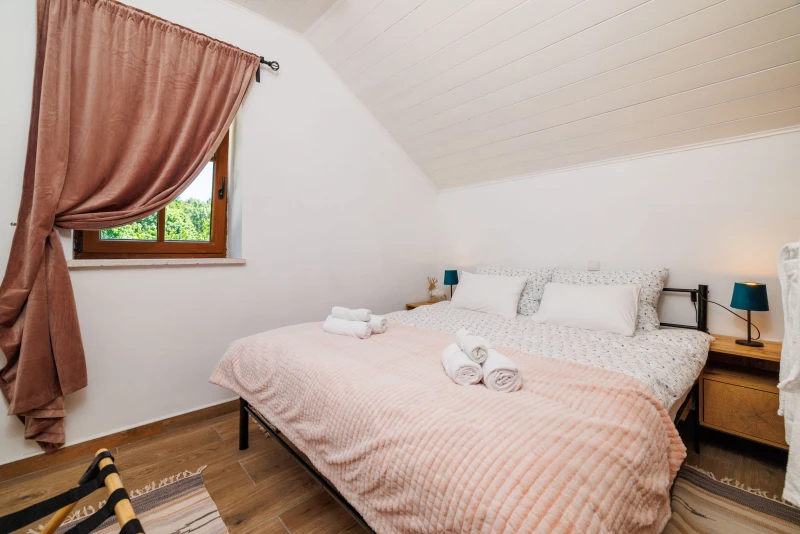 Casa Tilia - rustikalna kamena kuća s bazenom, Sobe