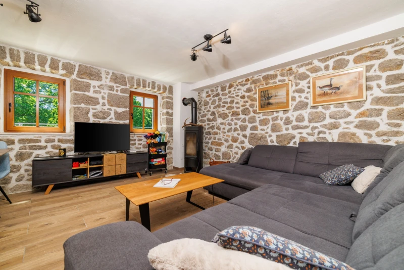 Casa Tilia - rustikalna kamena kuća s bazenom, Casa Tilia - rustikalna kamena kuća s bazenom, Ledenice
