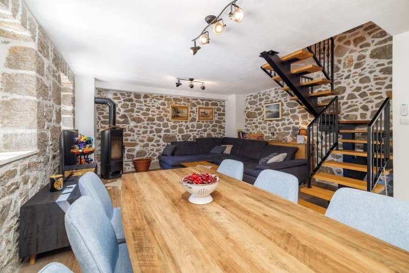 Casa Tilia - rustikalna kamena kuća s bazenom, Casa Tilia - rustikalna kamena kuća s bazenom, Ledenice