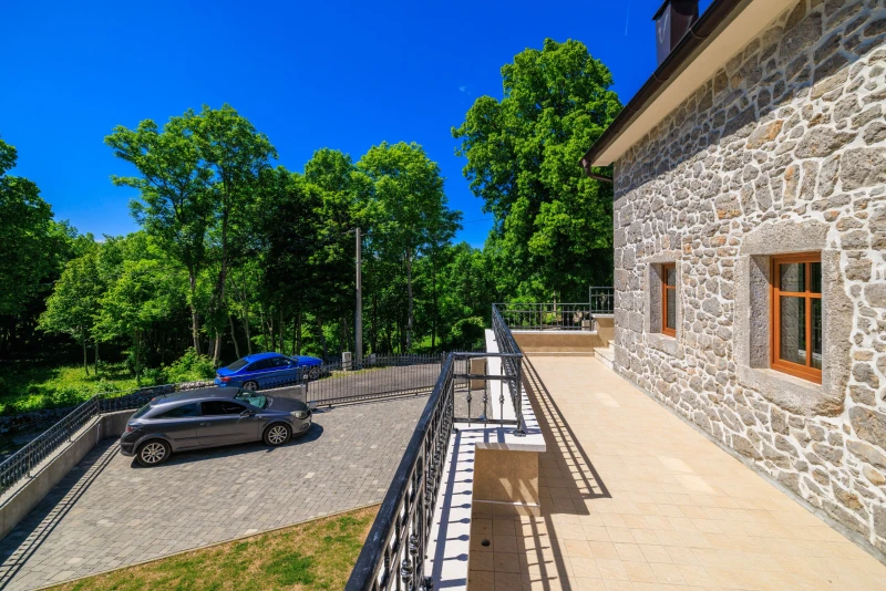 Casa Tilia - rustikalna kamena kuća s bazenom, Casa Tilia - rustikalna kamena kuća s bazenom, Ledenice