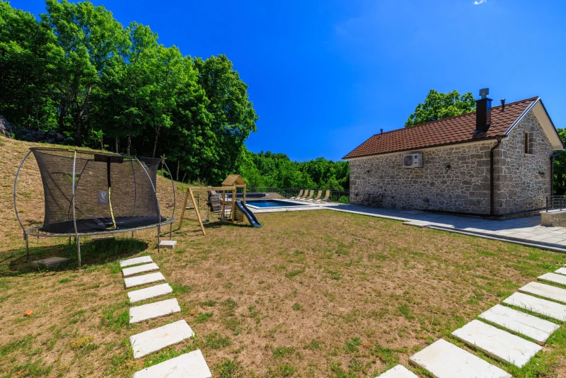 Casa Tilia - rustikalna kamena kuća s bazenom, Casa Tilia - rustikalna kamena kuća s bazenom, Ledenice