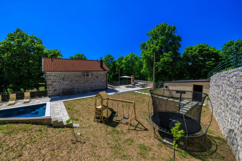 Casa Tilia - rustikalna kamena kuća s bazenom, Casa Tilia - rustikalna kamena kuća s bazenom, Ledenice