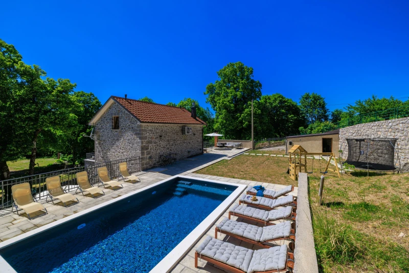 Casa Tilia - rustikalna kamena kuća s bazenom, Casa Tilia - rustikalna kamena kuća s bazenom, Ledenice