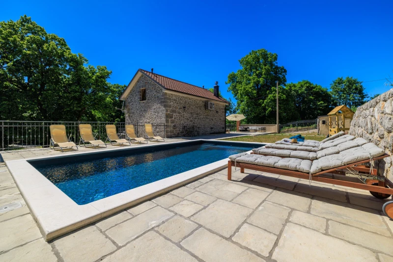 Casa Tilia - rustikalna kamena kuća s bazenom, Casa Tilia - rustikalna kamena kuća s bazenom, Ledenice