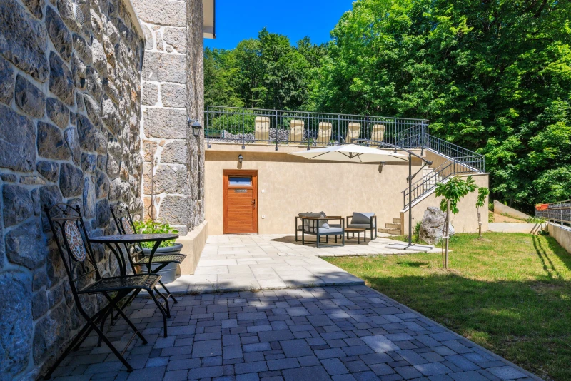 Casa Tilia - rustikalna kamena kuća s bazenom, Casa Tilia - rustikalna kamena kuća s bazenom, Ledenice