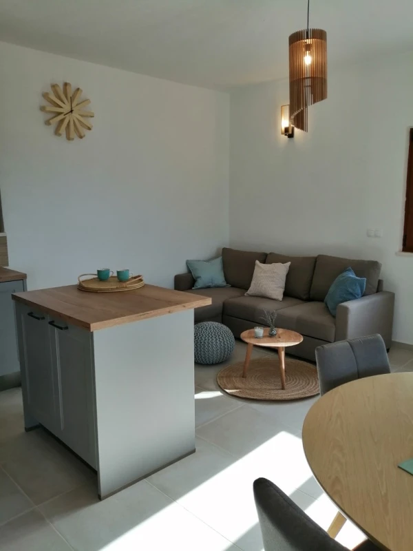 House Gnjila 2+2, Wohnzimmer