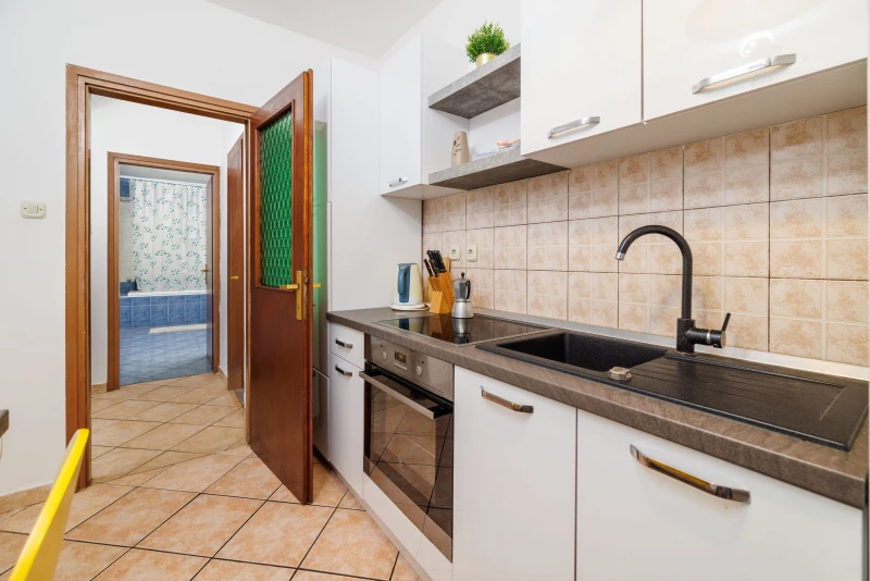 Apartman 1, Kuhinja