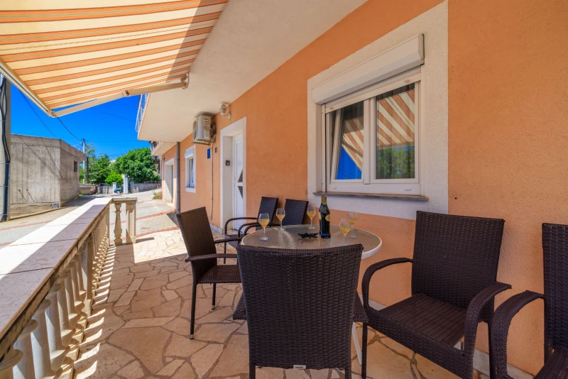 Apartman 1, Balkon / terasa