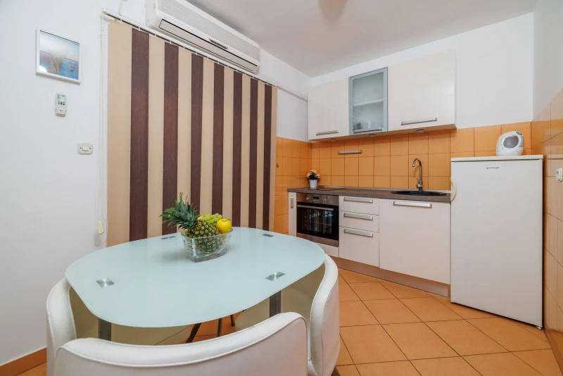 Apartman 3, Kuhinja