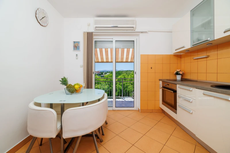 Apartman 3, Kuhinja