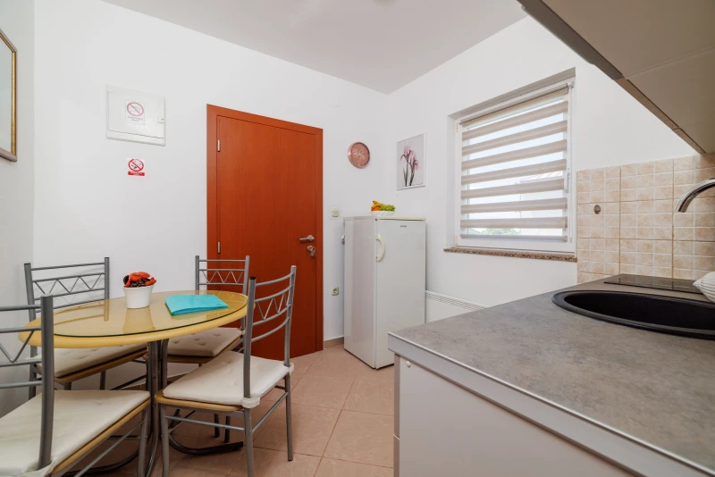 Apartman 4, Kuhinja