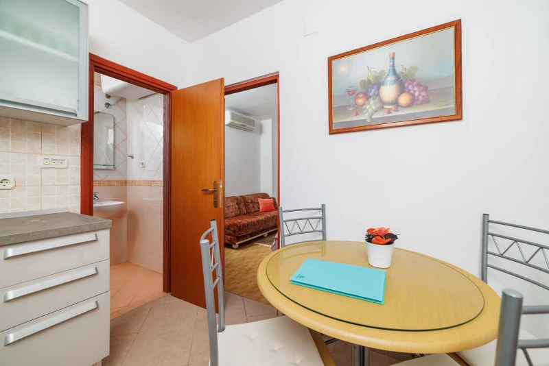 Apartman 4, Kuhinja