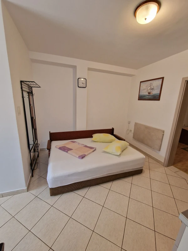 Apartman 2, Dnevni boravak