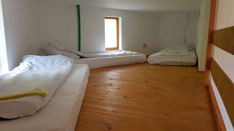 Apartment 1, Sobe