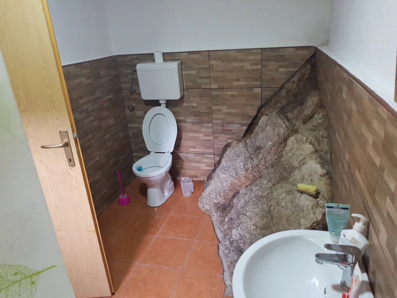 Potok Brvnara, Kupaonica / wc