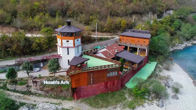 4 krevetna soba, Dnevni boravak