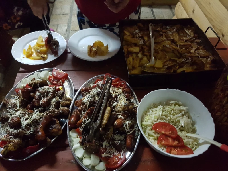 5 kreveta, Kitchen