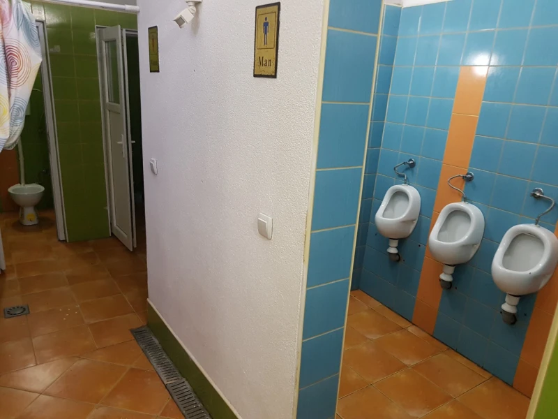 8 krevetna soba, Bathroom / WC