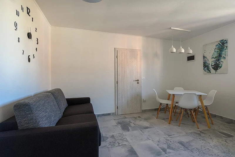 Apartment 2, Living room