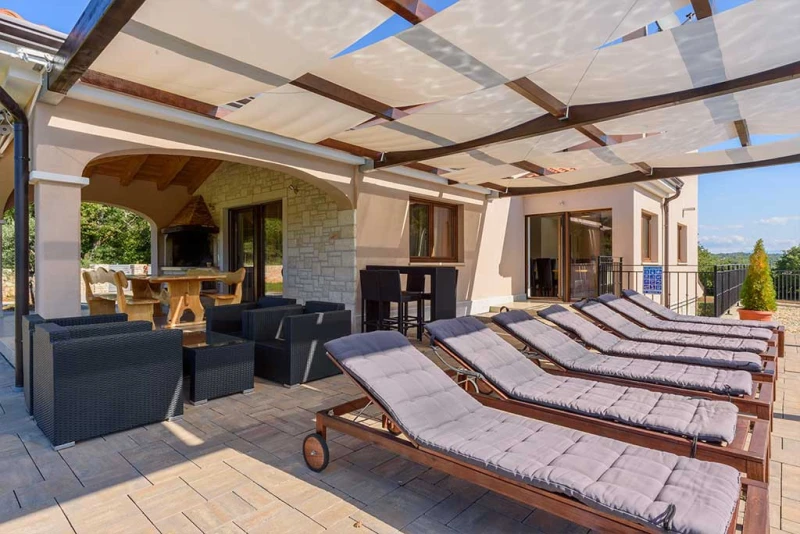 Charming holiday house with swimming pool